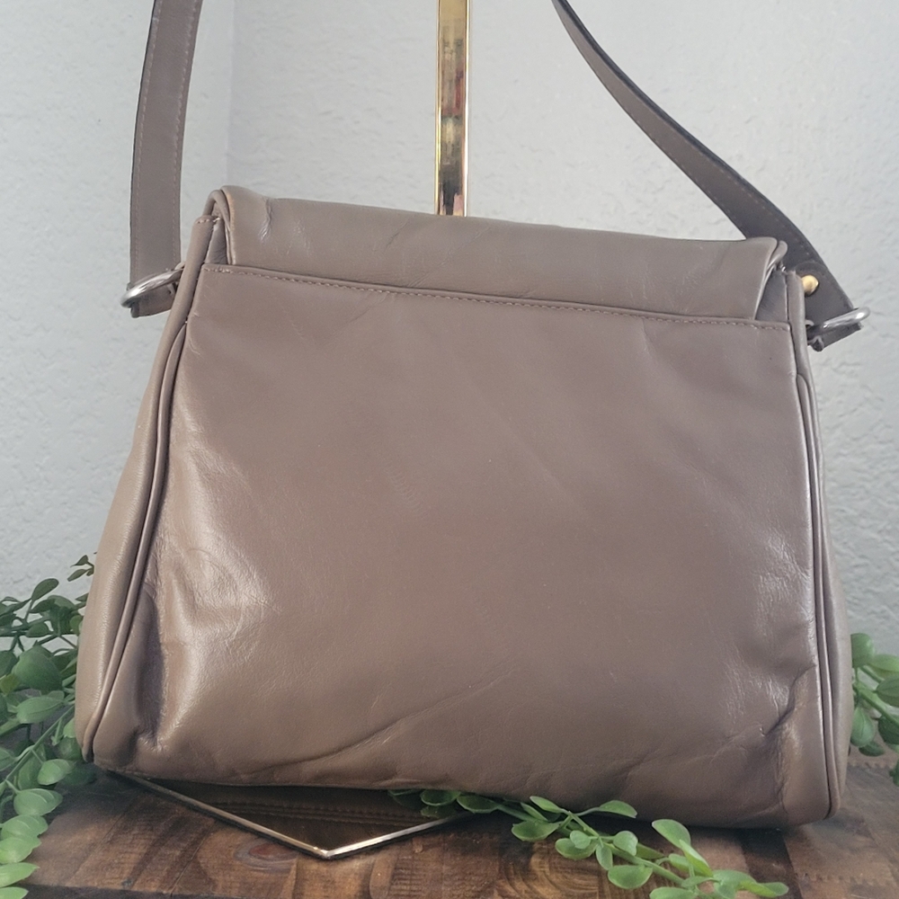 Etienne Aigner elegant taupe crossbody bag - Picture 7 of 11